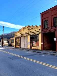 Marshall Motor Company Building, Marshall, NC 