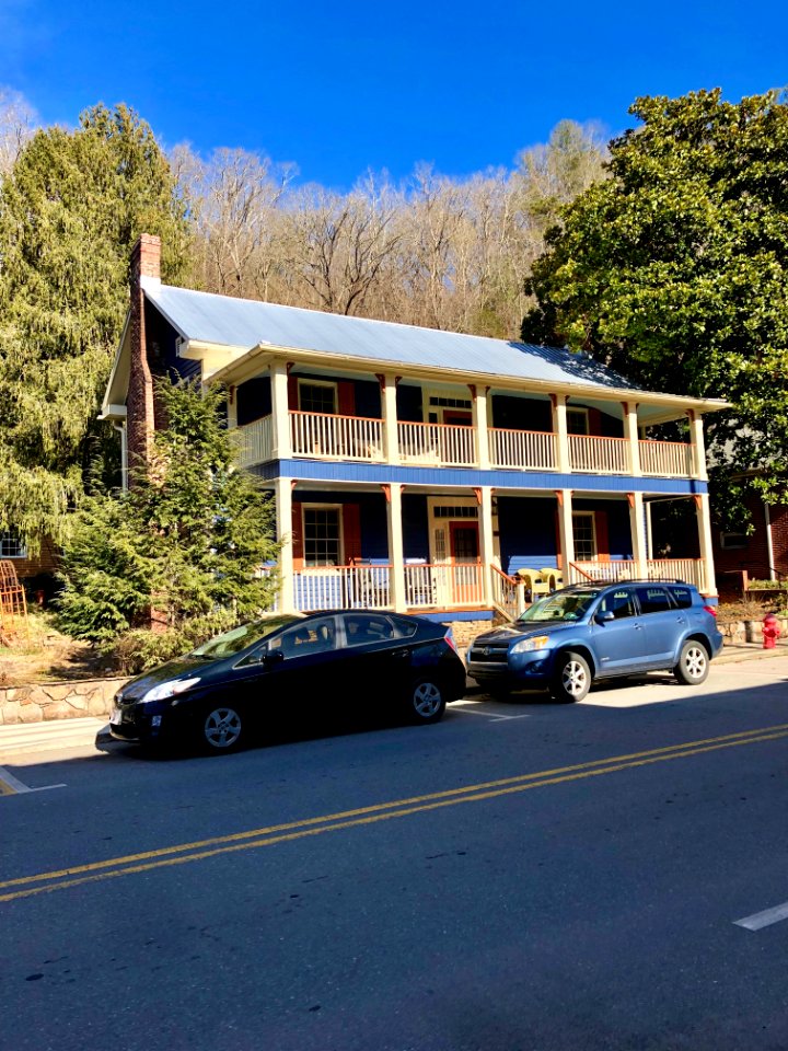 Colonel Lawrence M. Allen House, Marshall, NC 