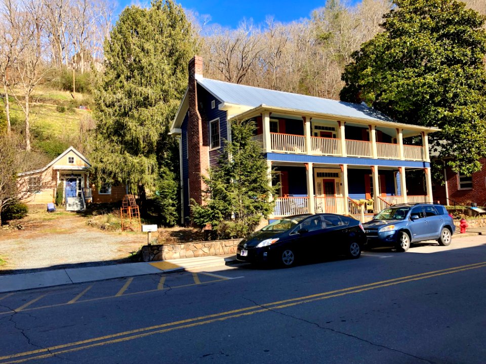 Colonel Lawrence M. Allen House, Marshall, NC 