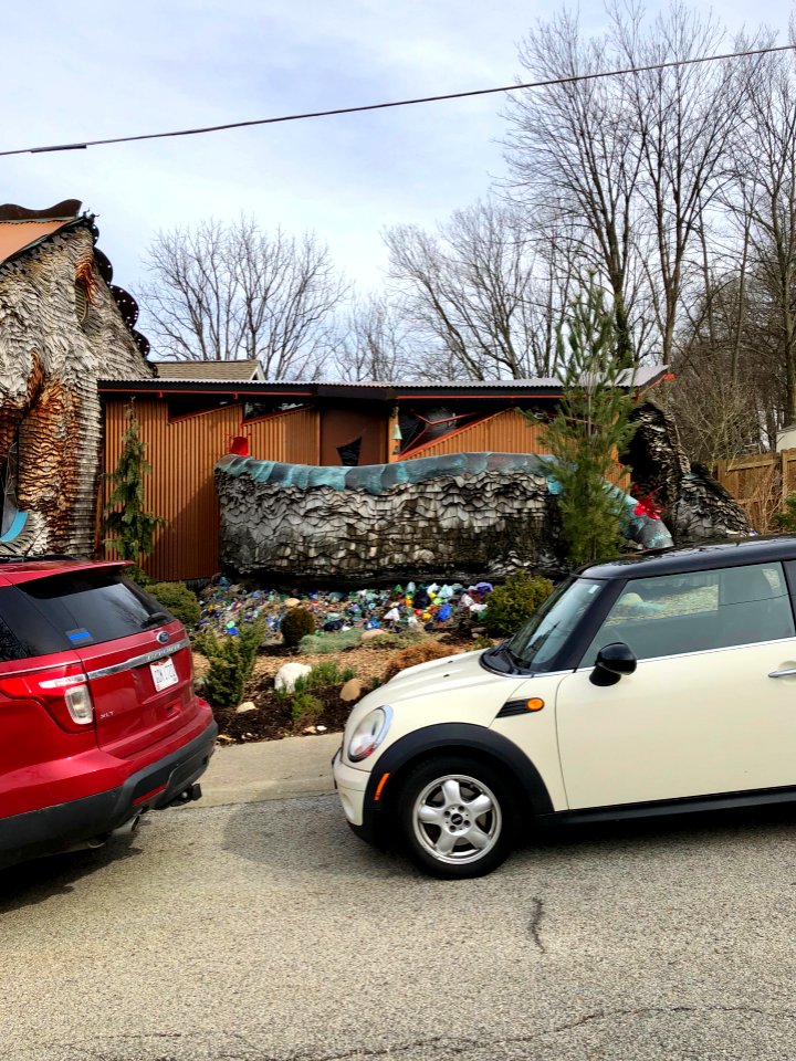 The Cincinnati Mushroom House, Erie Avenue, Hyde Park, Cin… 