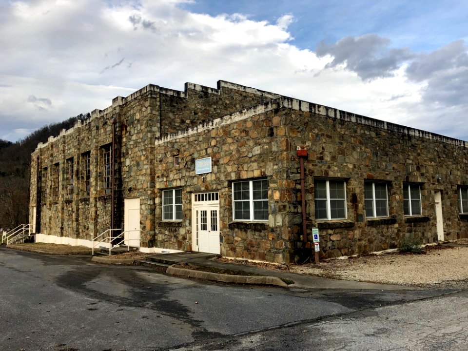 Old Stecoah Union School Gymnasium, Stecoah, NC 