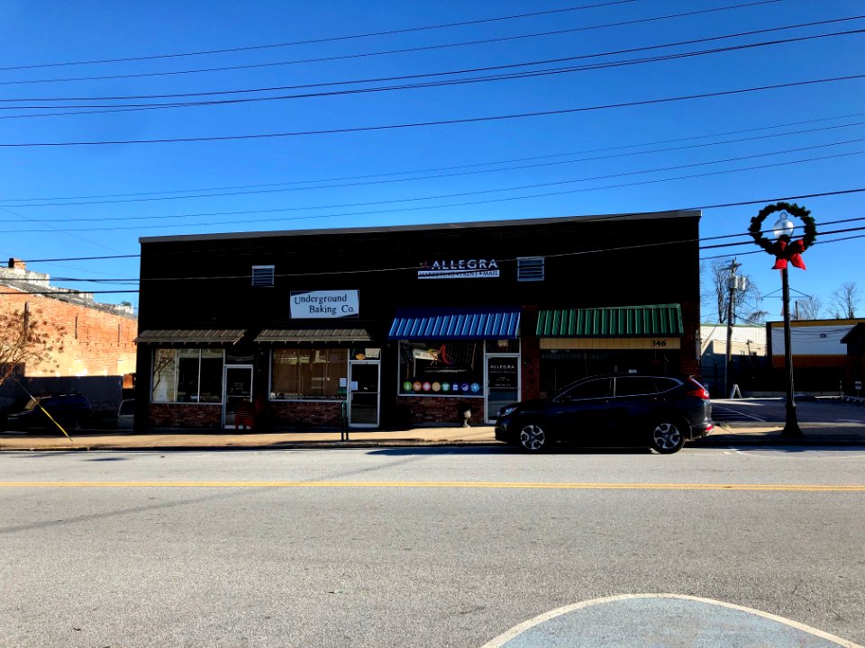 7th Avenue East, Hendersonville, NC 
