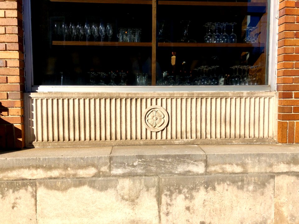 Trim Detail, First Bank & Trust Company Building, Henderso… 