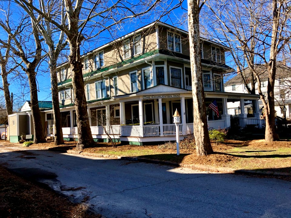 The Charleston Inn, Hendersonville, NC 