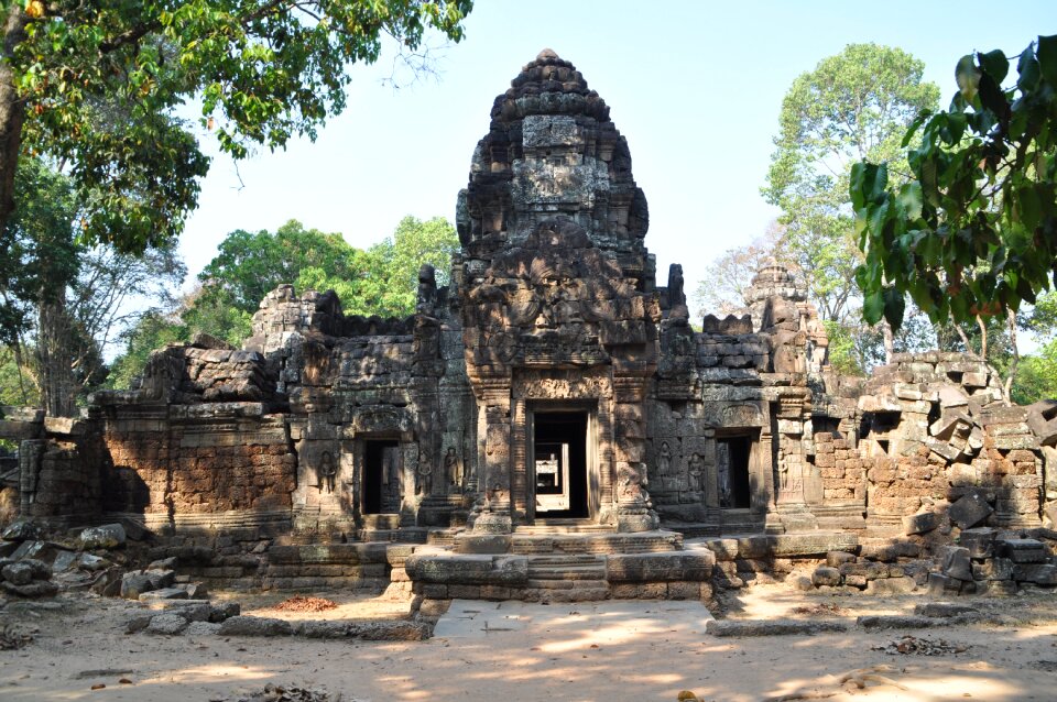 Temple complex history sculpture