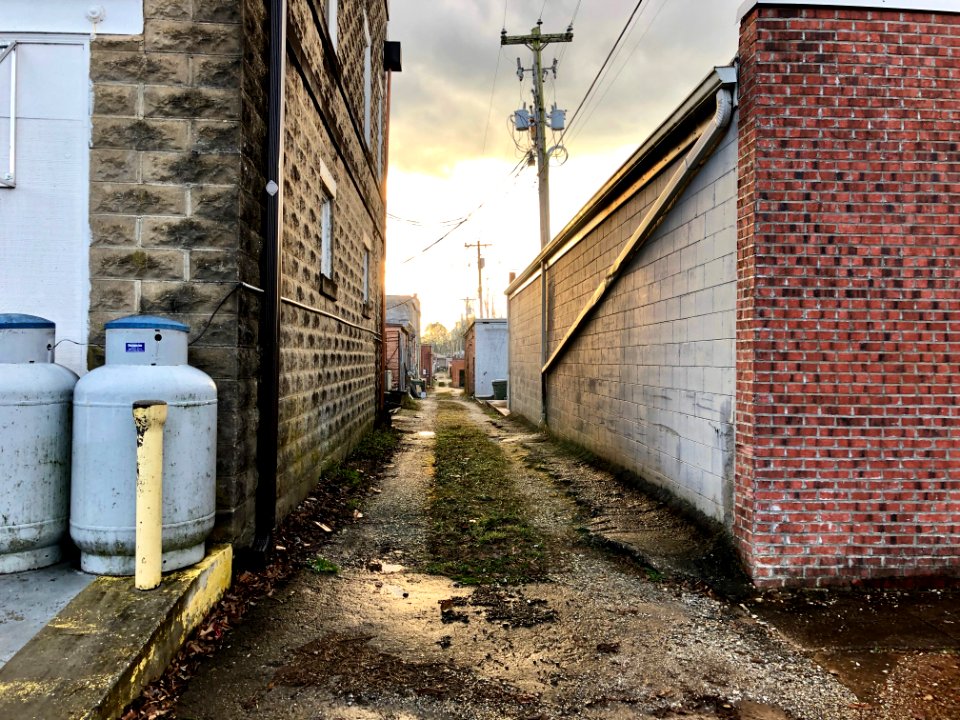 Main Street Alley, Andrews, NC 