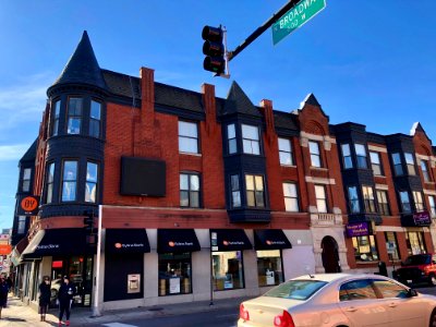 North Broadway, Lakeview East, Chicago, IL 