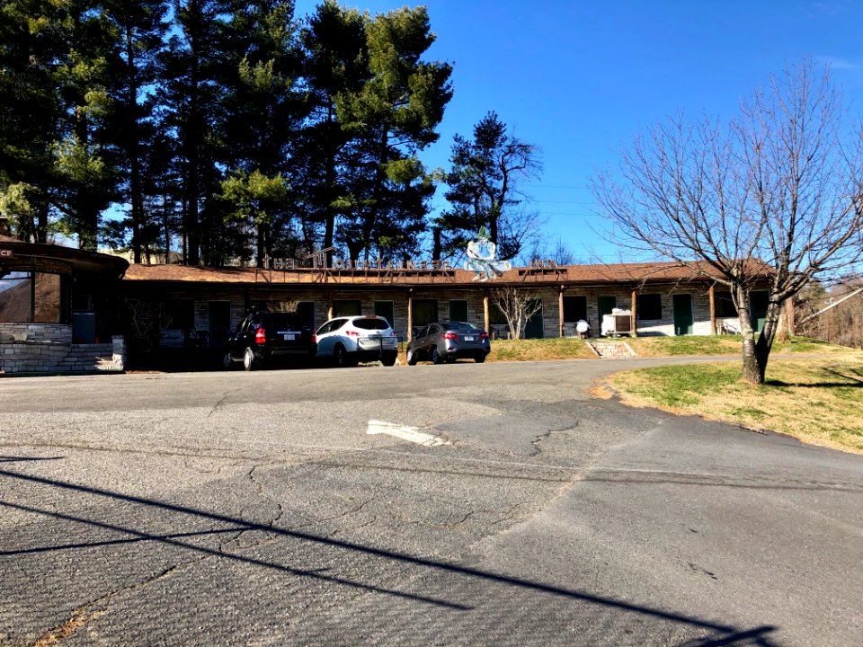Mountaineer Inn, Asheville, NC 