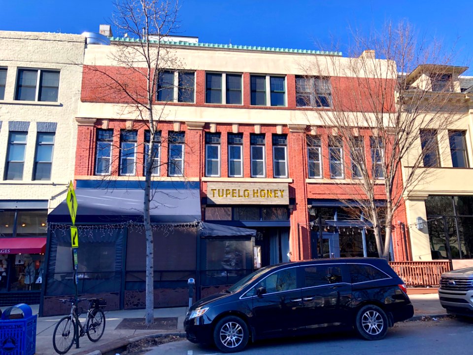 College Street, Asheville, NC 
