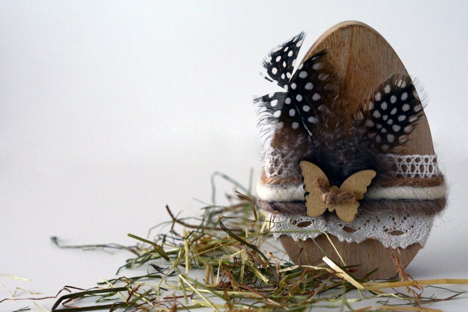 Feather easter decoration decoration