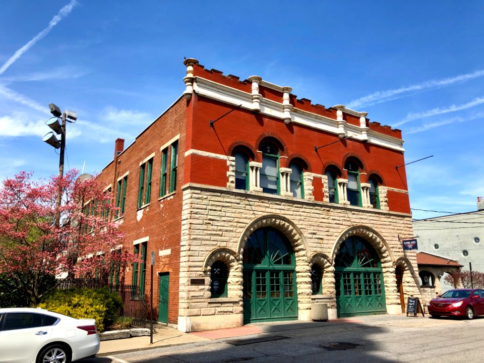 Old Covington Fire Station 1, 6th Street, Mutter Gottes, C… 