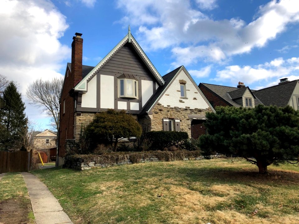 Drakewood Drive, Oakley, Cincinnati, OH 