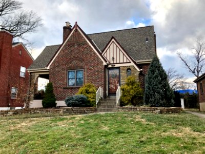 Drakewood Drive, Oakley, Cincinnati, OH 