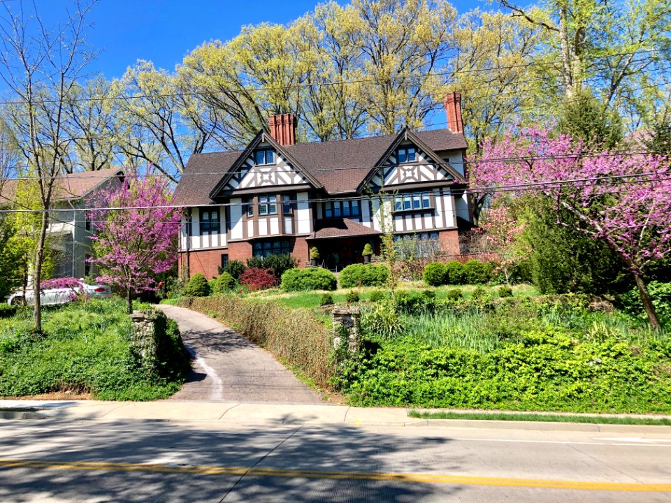 Woolper Avenue, Clifton, Cincinnati, OH 