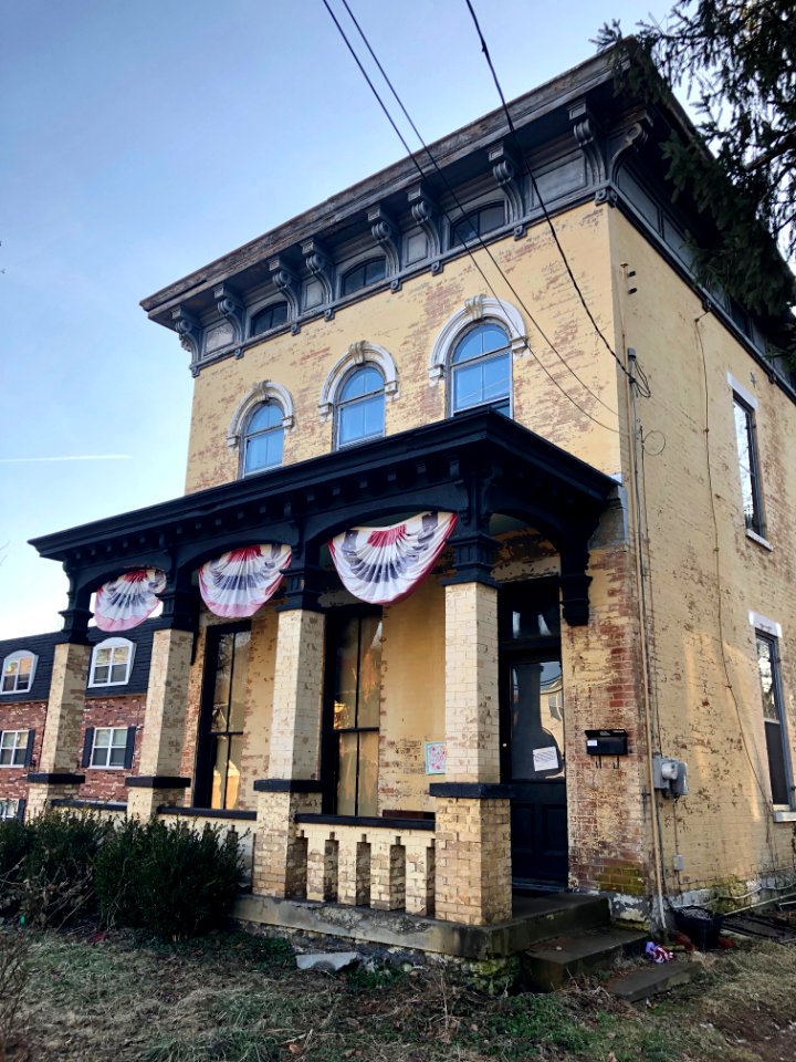 Bunker Hill House, Hamilton Avenue, Northside, Cincinnati,… 
