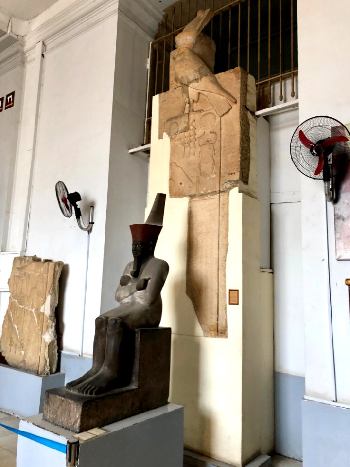 Statue, Egyptian Museum, al-Qāhirah, CG, EGY 