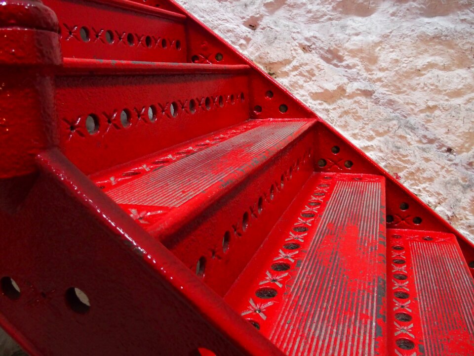 Emergence stairs rise