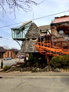 The Cincinnati Mushroom House, Erie Avenue, Hyde Park, Cin… 