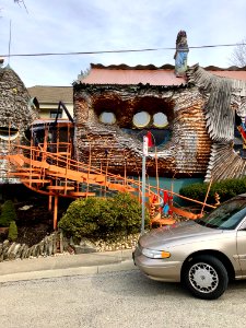 The Cincinnati Mushroom House, Erie Avenue, Hyde Park, Cin… 