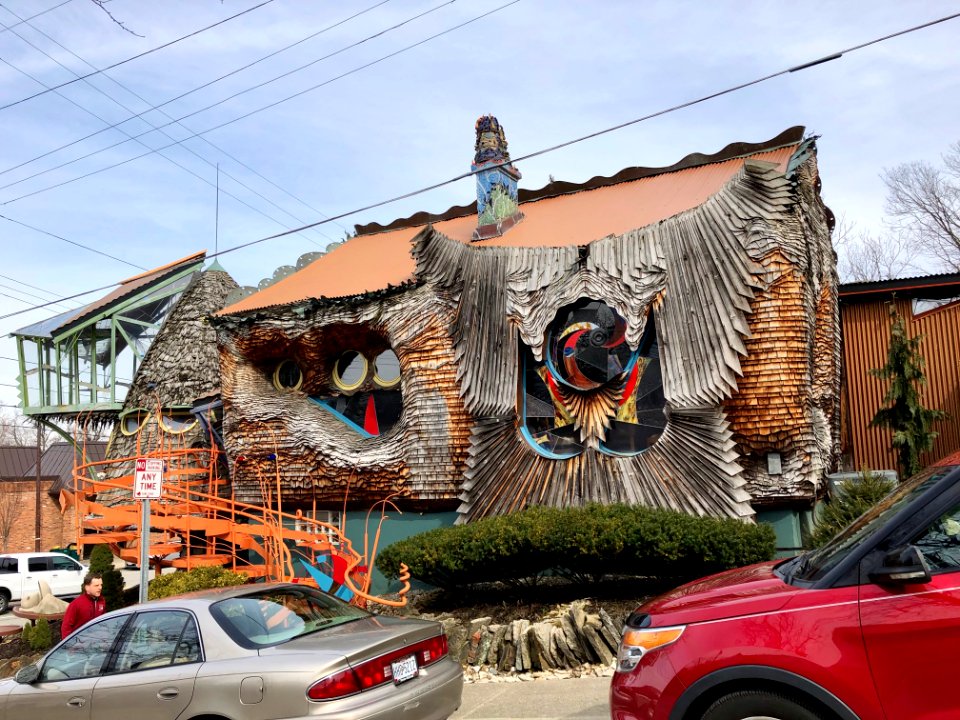 The Cincinnati Mushroom House, Erie Avenue, Hyde Park, Cin… 