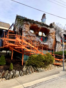 The Cincinnati Mushroom House, Erie Avenue, Hyde Park, Cin… 