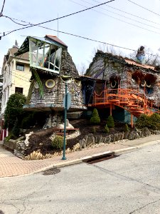The Cincinnati Mushroom House, Erie Avenue, Hyde Park, Cin… 