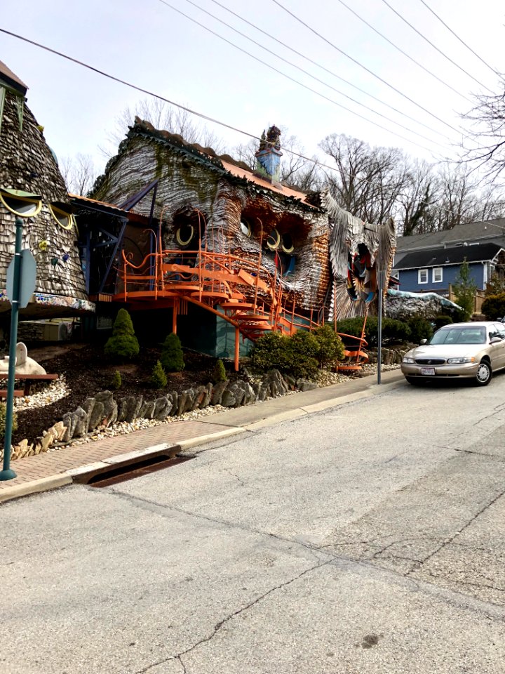 The Cincinnati Mushroom House, Erie Avenue, Hyde Park, Cin… 