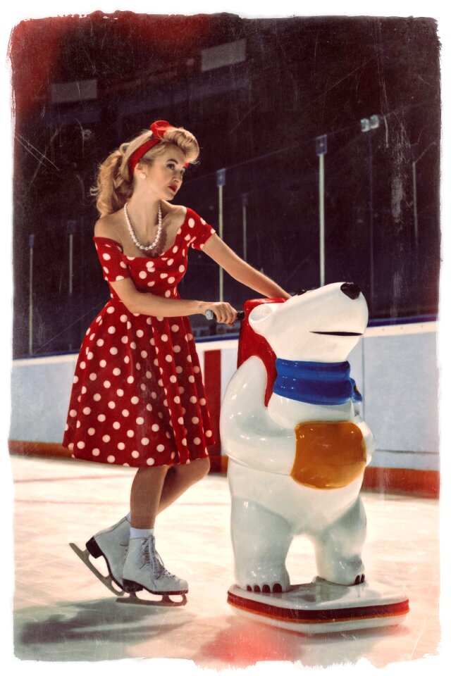 Skates teddy-bear model
