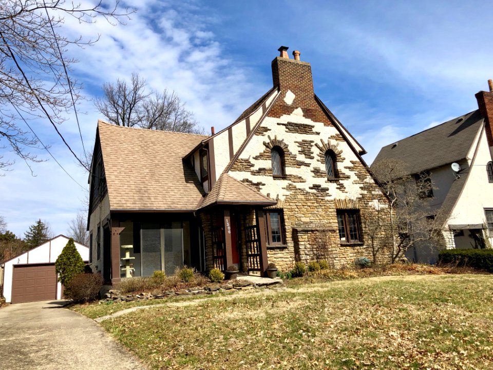 Avon Drive, Paddock Hills, Cincinnati, OH 