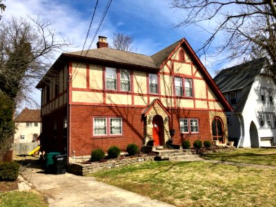 Avon Drive, Paddock Hills, Cincinnati, OH 