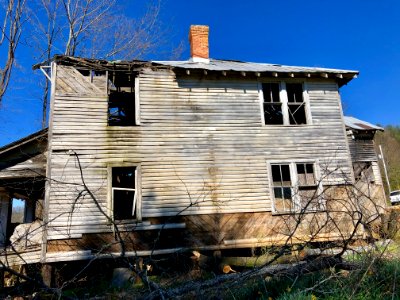 The Old Shelton Farmhouse, Speedwell, NC 