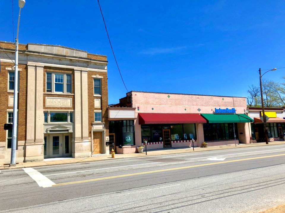 Old Fifth Third Bank Madisonville Office, Madisonville, Ci… 