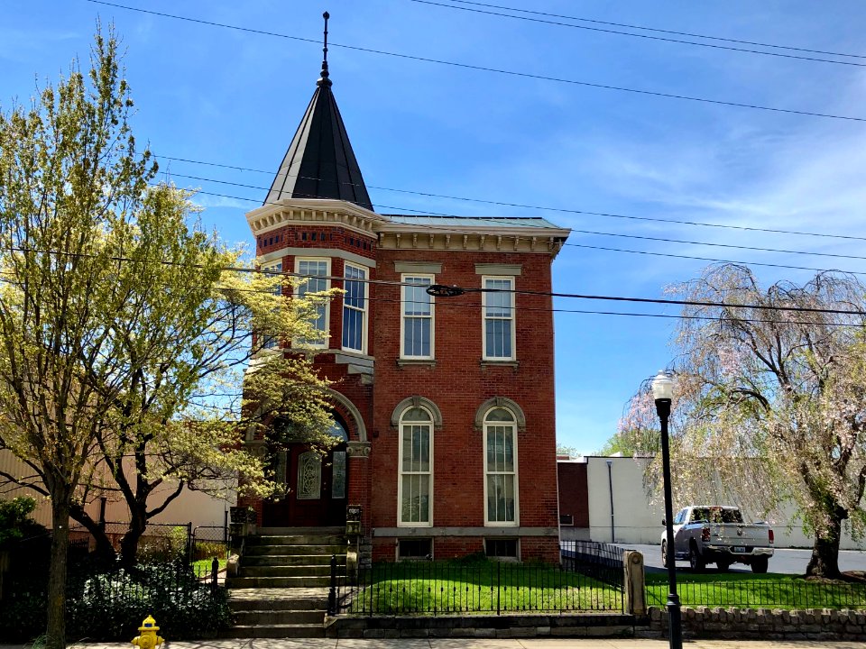 Madison Avenue, Eastside, Covington, KY 