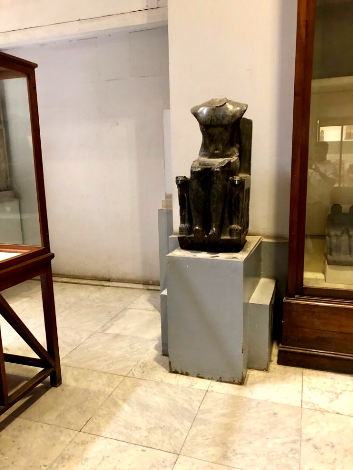 Statue, Egyptian Museum, al-Qāhirah, CG, EGY 