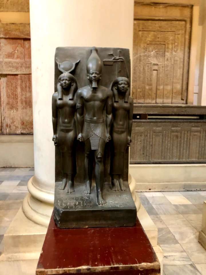 Statue, Egyptian Museum, al-Qāhirah, CG, EGY 