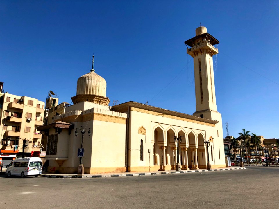 Ahmed Negm Mosque, Luxor, LG, EGY 