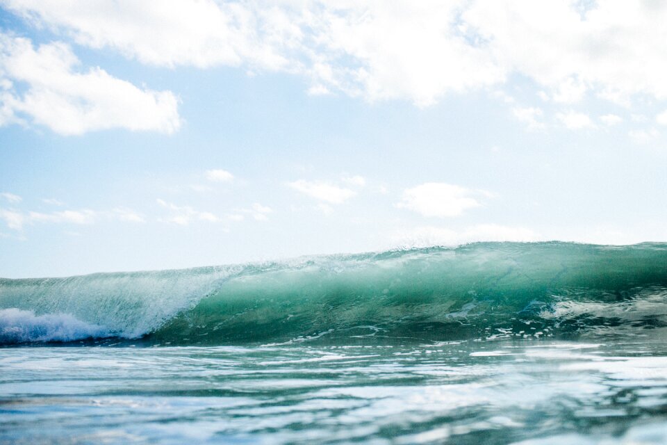 Sea water waves