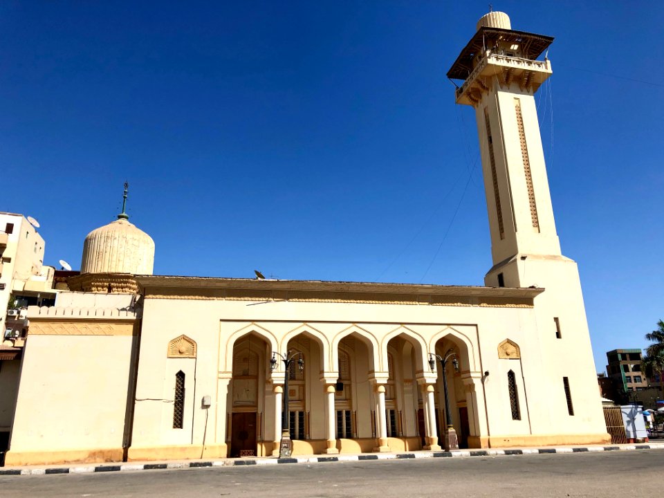 Ahmed Negm Mosque, Luxor, LG, EGY 