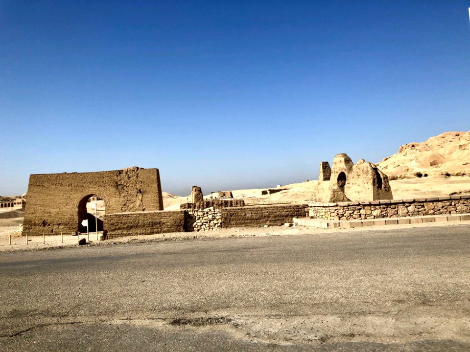 Ruins, Deir al-Bahari, Luxor, LG, EGY 