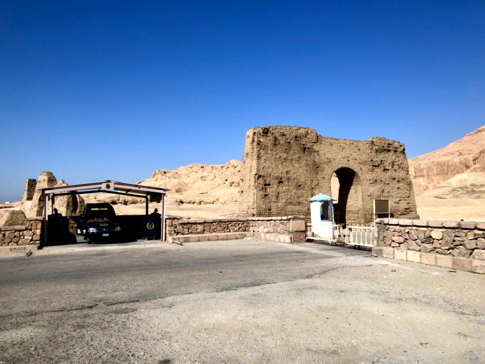 Ruins, Deir al-Bahari, Luxor, LG, EGY 
