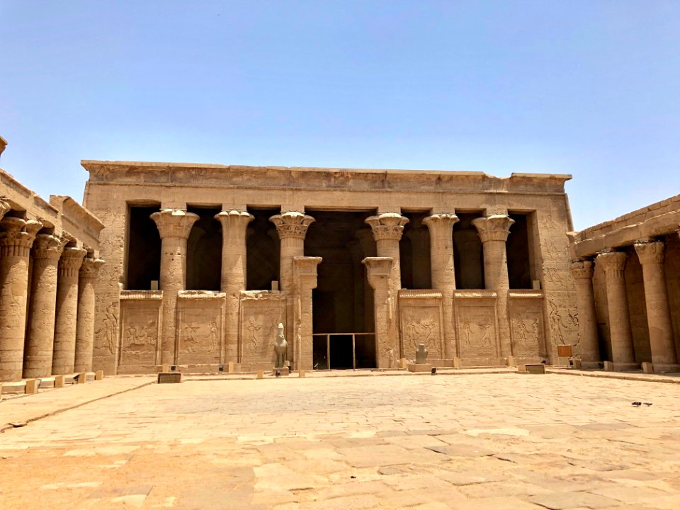 Court of Offerings, Temple of Horus at Edfu, Edfu, AG, EGY… 
