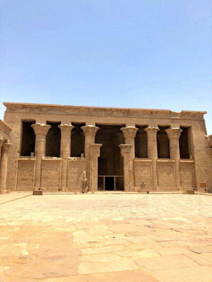 Court of Offerings, Temple of Horus at Edfu, Edfu, AG, EGY… 