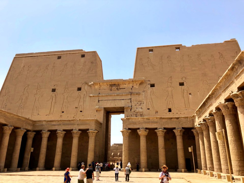 Court of Offerings, Temple of Horus at Edfu, Edfu, AG, EGY… 