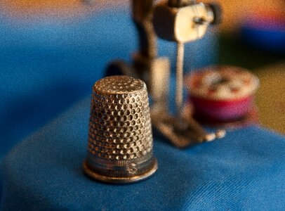 Couture sewing machine wire photo