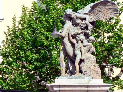 Victory statue freedom