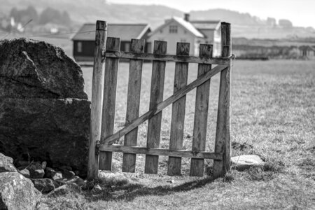 Gate house bw