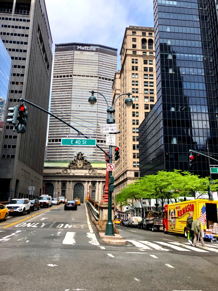 Park Avenue towards Grand Central Terminal, New York City,… 