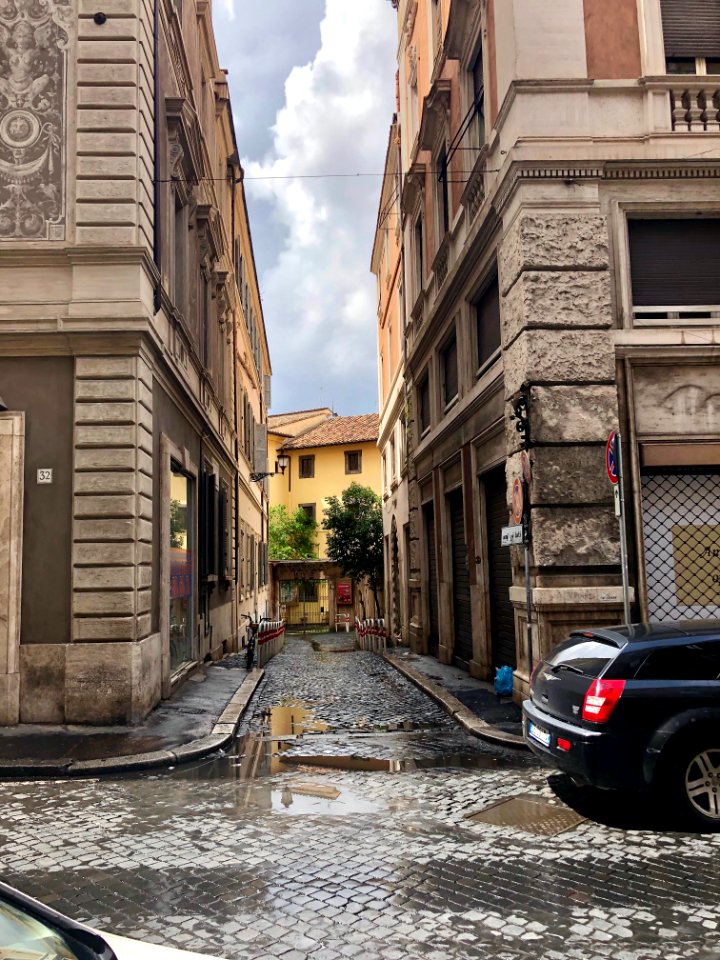 Vicolo dei Due Macelli, Roma, LZ, IT 