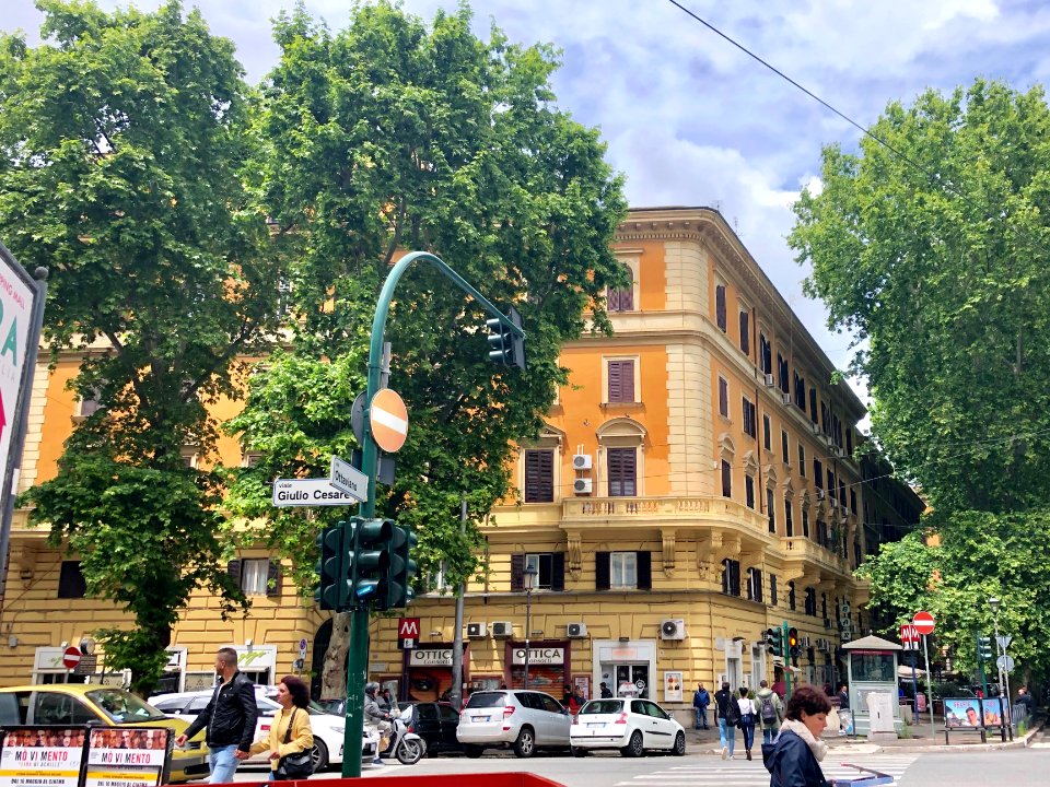 Viale Giulio Cesare, Roma, LZ, IT 