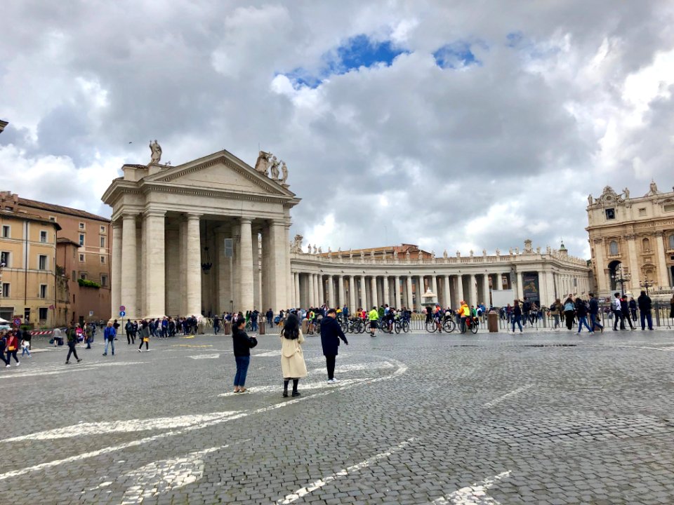 Colonnato, Piazza San Pietro, Città del Vaticano, VAT 